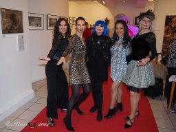 Fashion Show in der Contemplor Galerie Wien am 14. 03. 2024